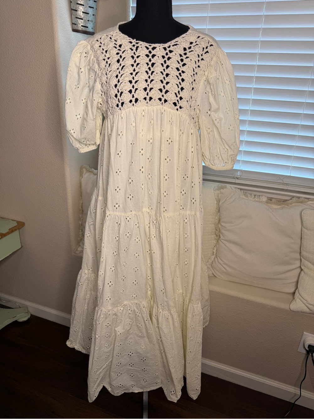 ASOS DESIGN crochet insert broderie midi dress in natural - Picture 3 of 8